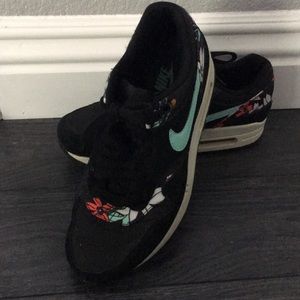 NIKE floral Air Max